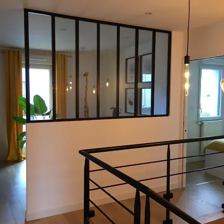 Agreable Maison Neuve Centre-madeleine דירה אנז'ה