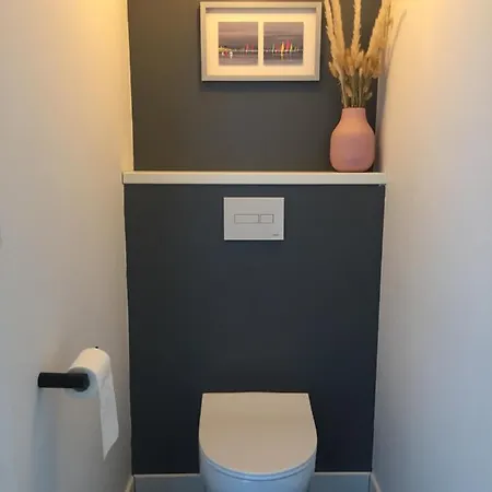 Agreable Maison Neuve Centre-madeleine Apartament