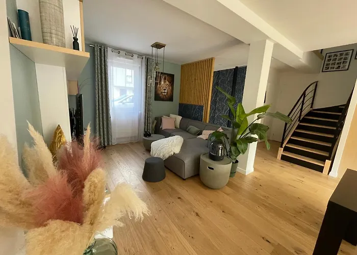 Agreable Maison Neuve Centre-madeleine