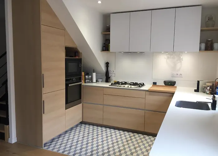 Agreable Maison Neuve Centre-madeleine *